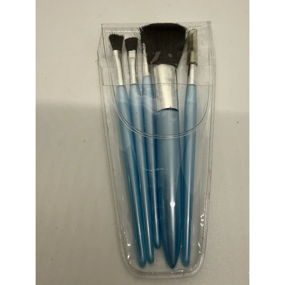 MAKE‎ UP KIT MAX MELL 12 Eyeshadow Shimmery or Metallic Finish, 5 Pcs Brush Set
